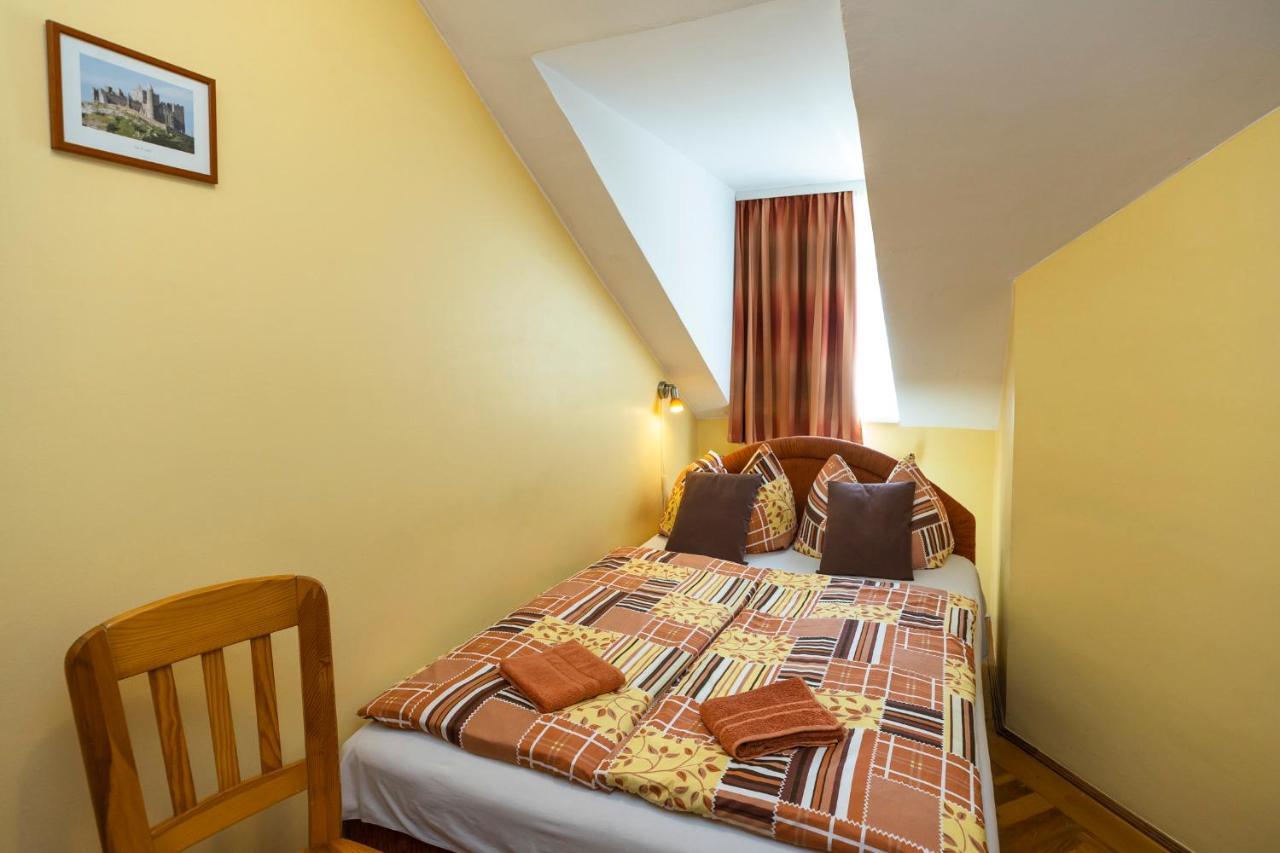 Bed and Breakfast Cecey Vendeghaz Erlau Exterior foto