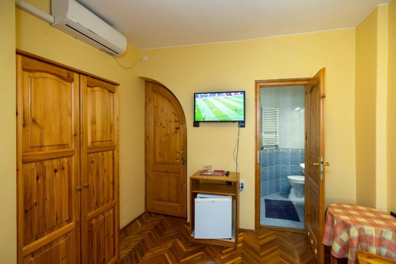 Bed and Breakfast Cecey Vendeghaz Erlau Exterior foto